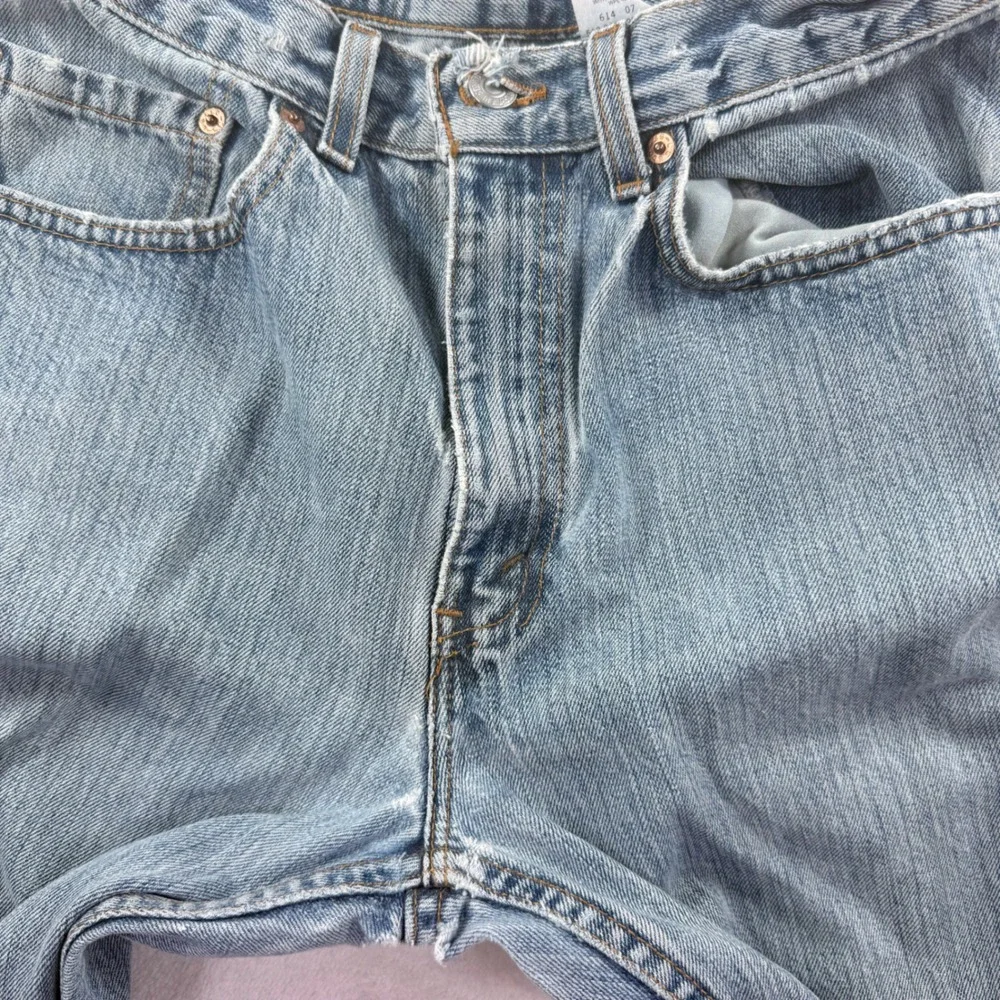 Vintage Levis 505 Mens Jeans 31x34 Light Wash Straight Leg Denim Made in USA